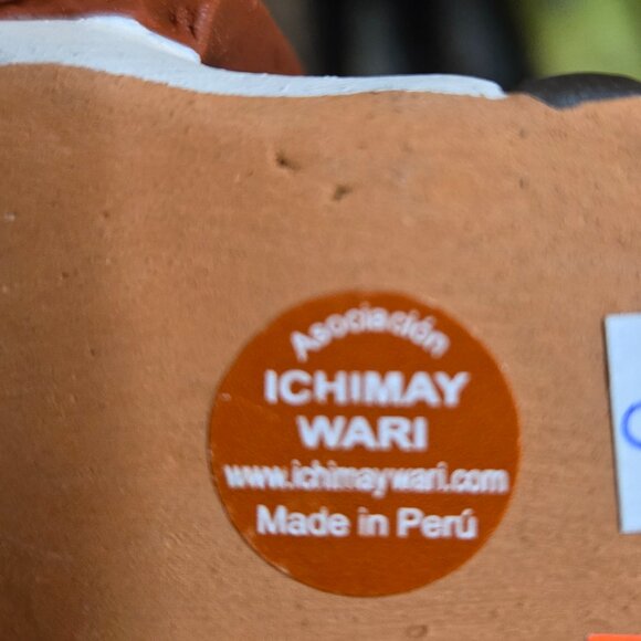 Small Clay Made in Peru Nativity Scene Alpaca - Picture 3 of 3